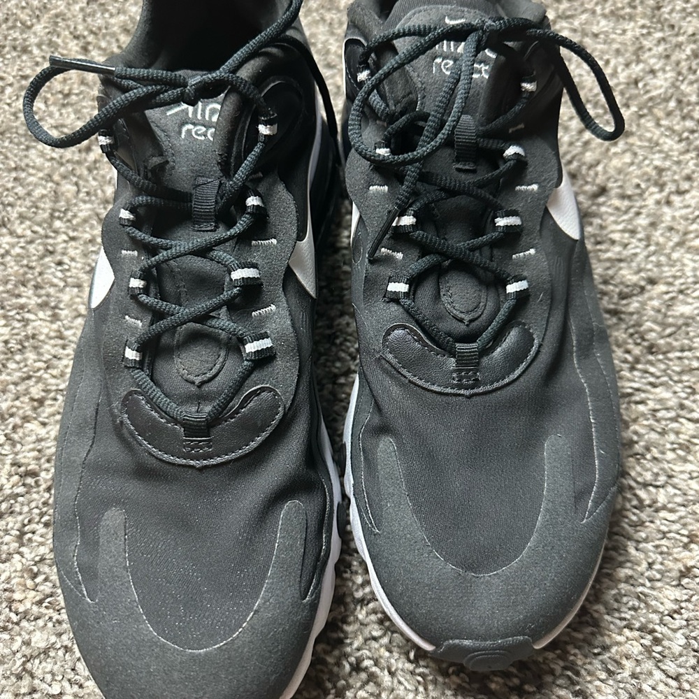 Men’s Nike Air Max 270 React Black Size 11.5 - Picture 2 of 8